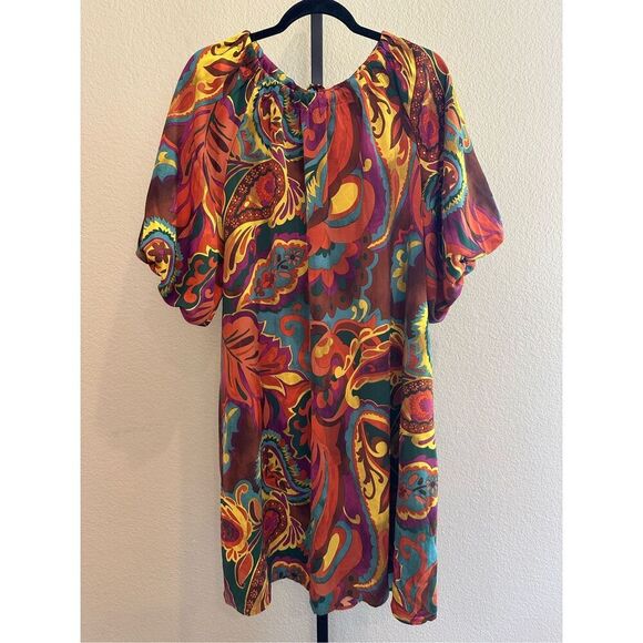 Size 1X Easel Los Angeles Paisley Bubble Sleeve Dress in Multicolor - Picture 5 of 11